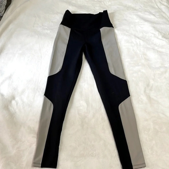 Live the process geometric  leggings - Picture 1 of 8